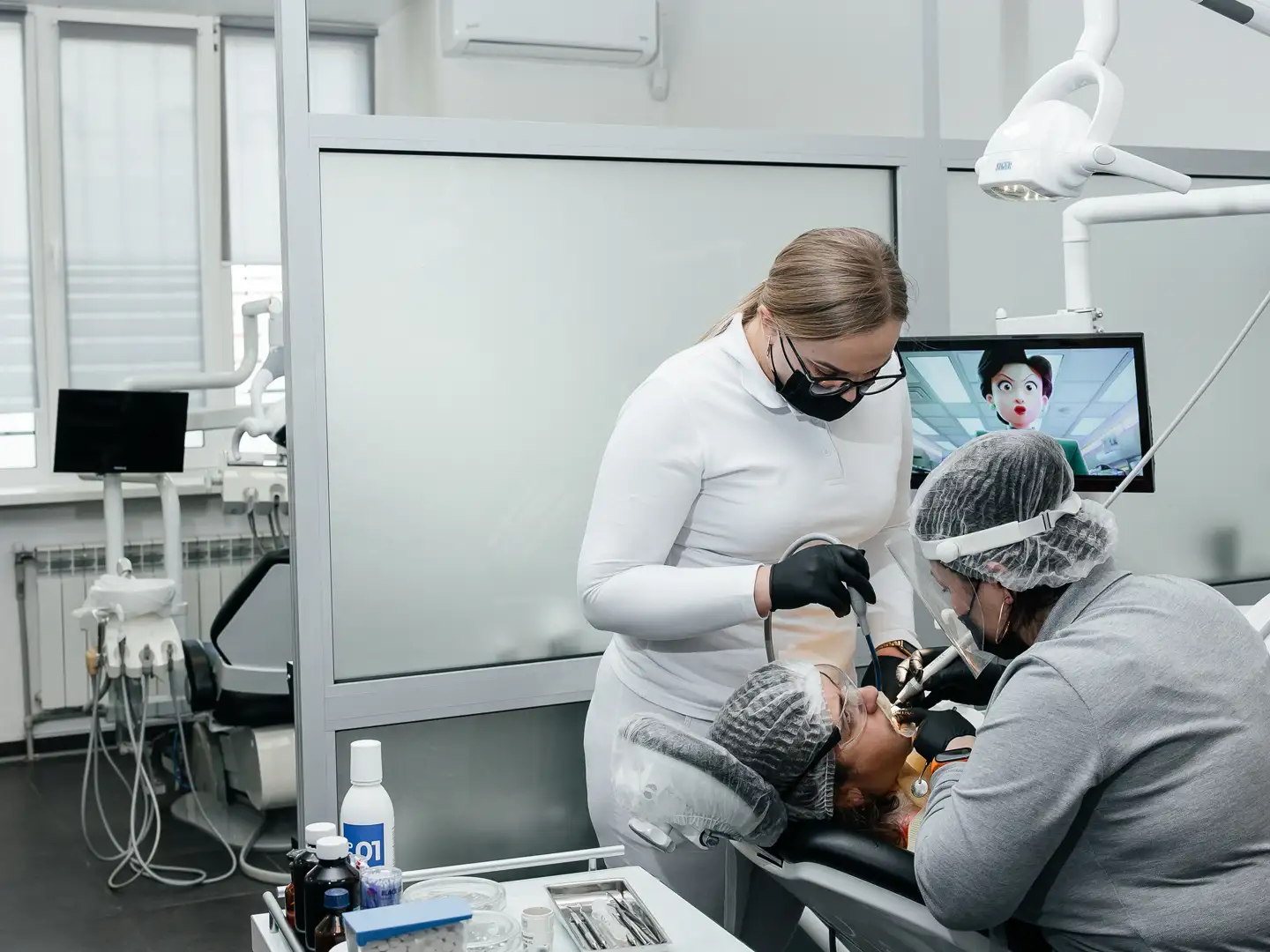 https://ortovin.ua/wp-content/uploads/2026/08/stomatologia-ortovin-ai.webp
